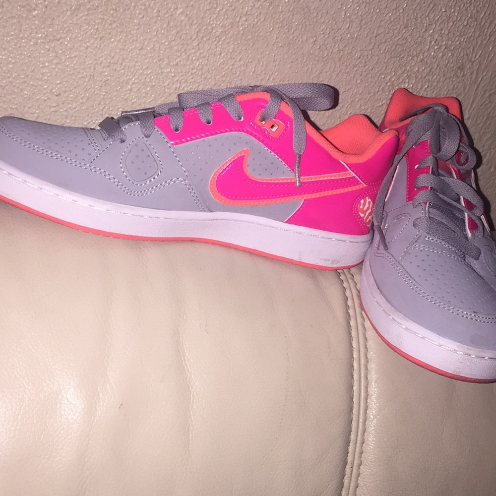 Nike shoes 😍